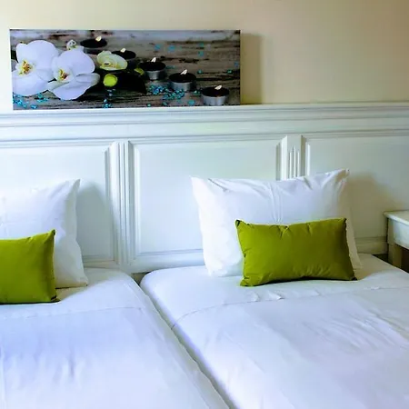 Hotell Moments 3*