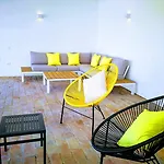 Moments ホテル 3*