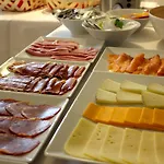 Moments ホテル 3*